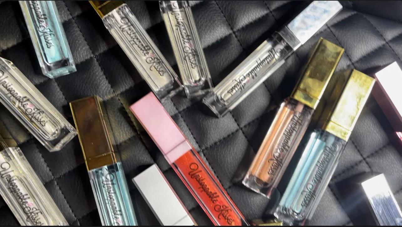 Light Up With Mirror Unstoppable Kisses Lipgloss