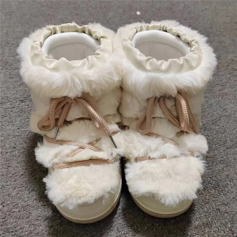 Pom Pom moon boots