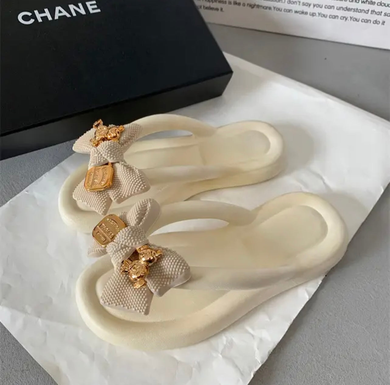 3B Bow Bear Flip Flops