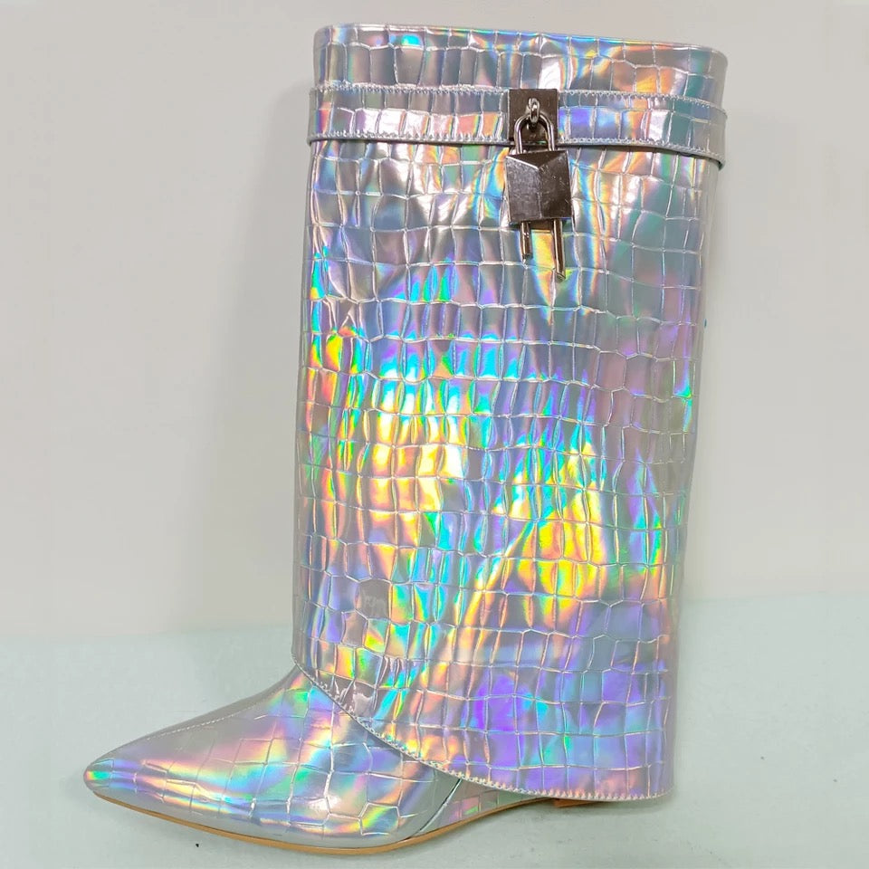 Stepping On Necks Short Lock Boot