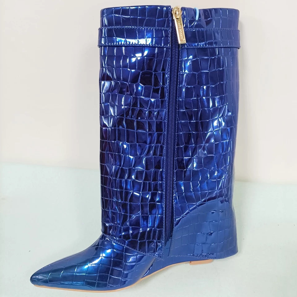 Stepping On Necks Short Lock Boot