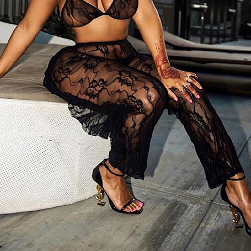 Head’s Turning Lace Pants