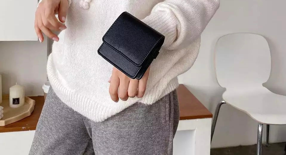 Fashionable Wrist Bag