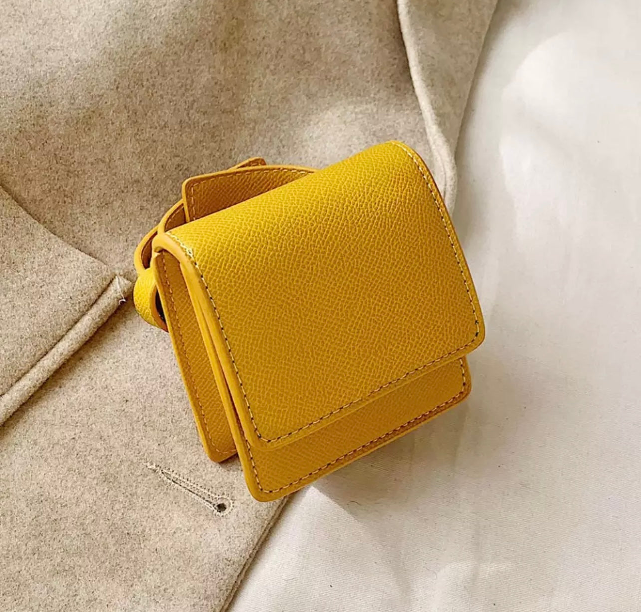 Fashionable Wrist Bag